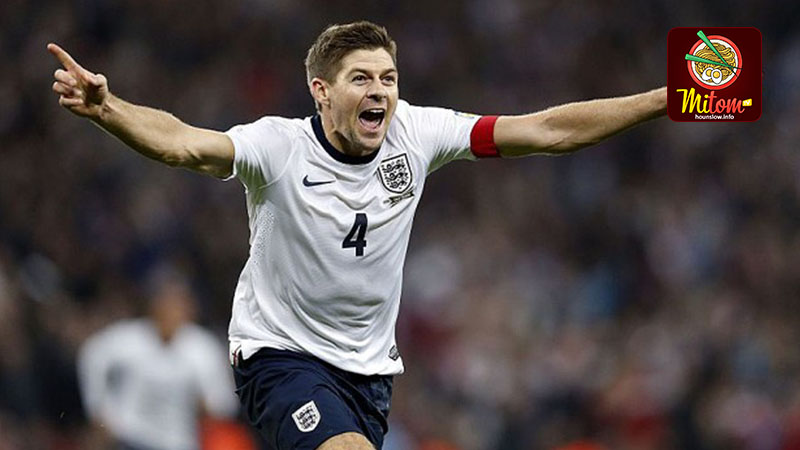 Steven Gerrard cũng là trụ cột của đội tuyển Anh